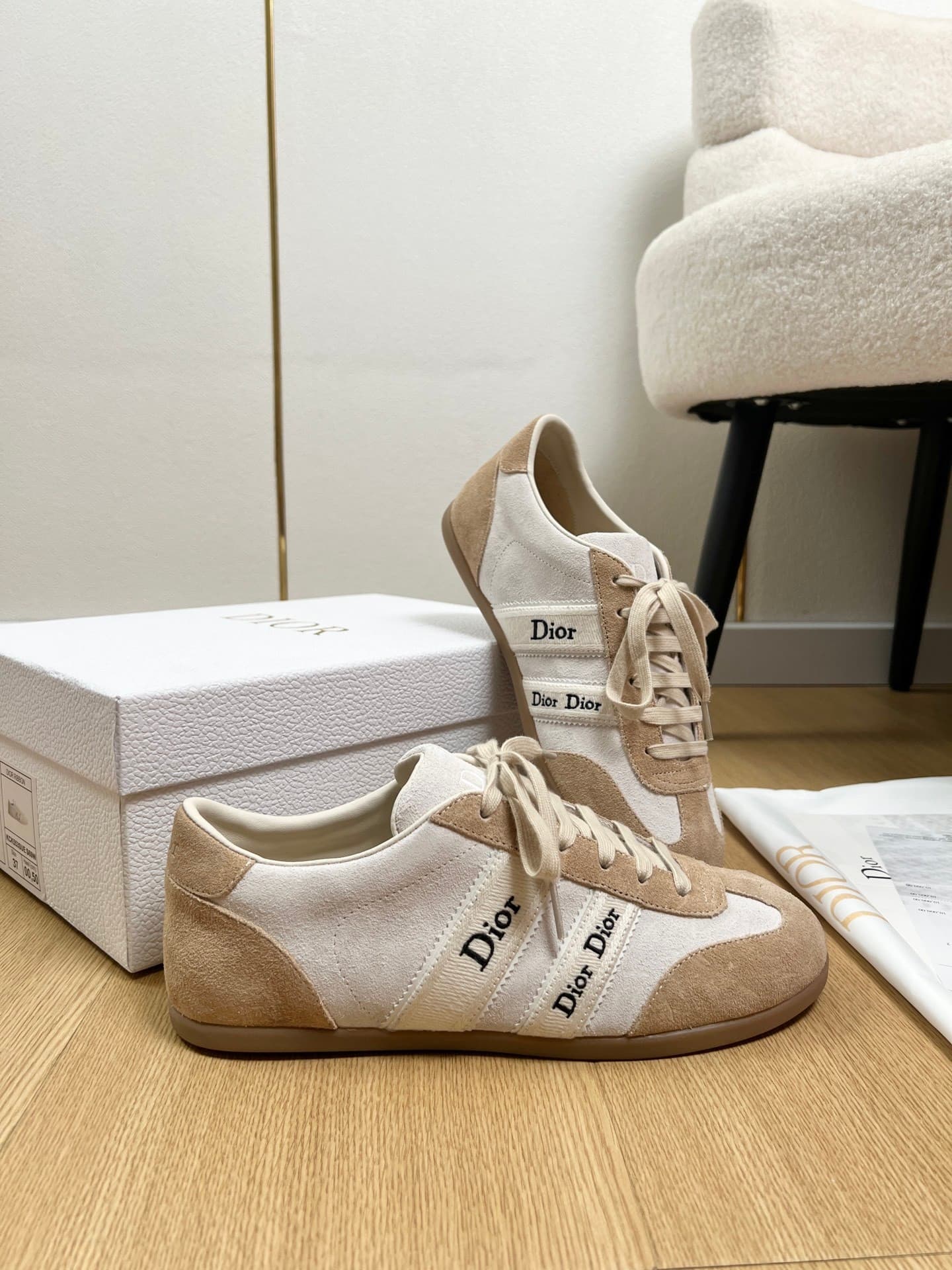 DR Ribbon Sneaker