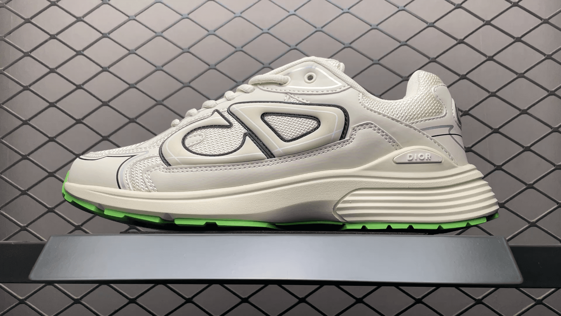 DR B30 Sneakers