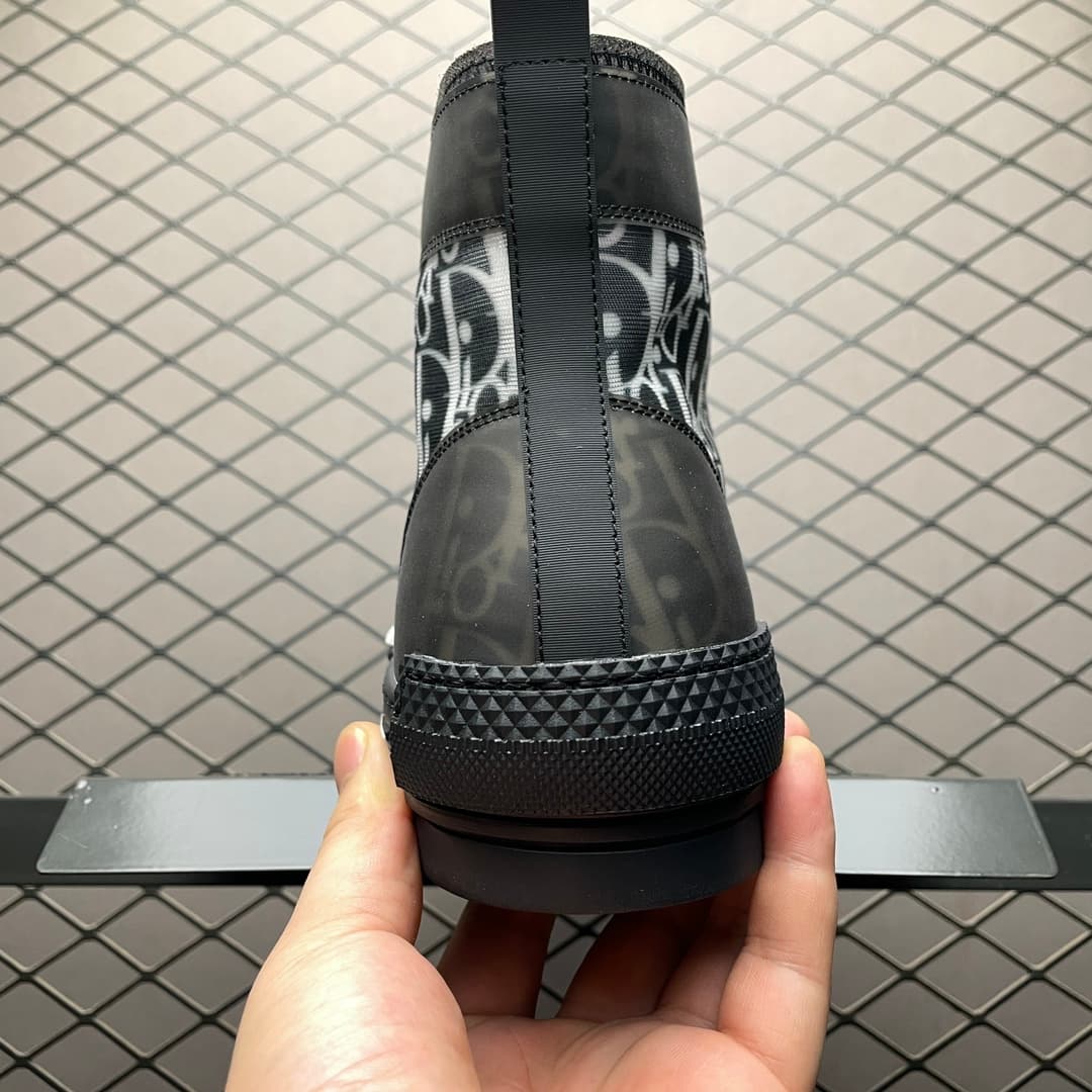 DR B23 Sneaker