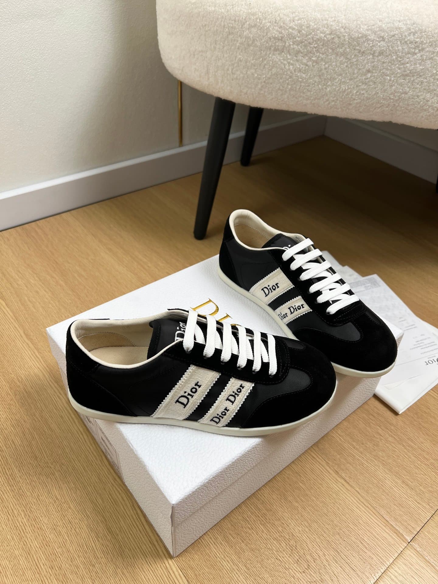 DR Ribbon Sneaker
