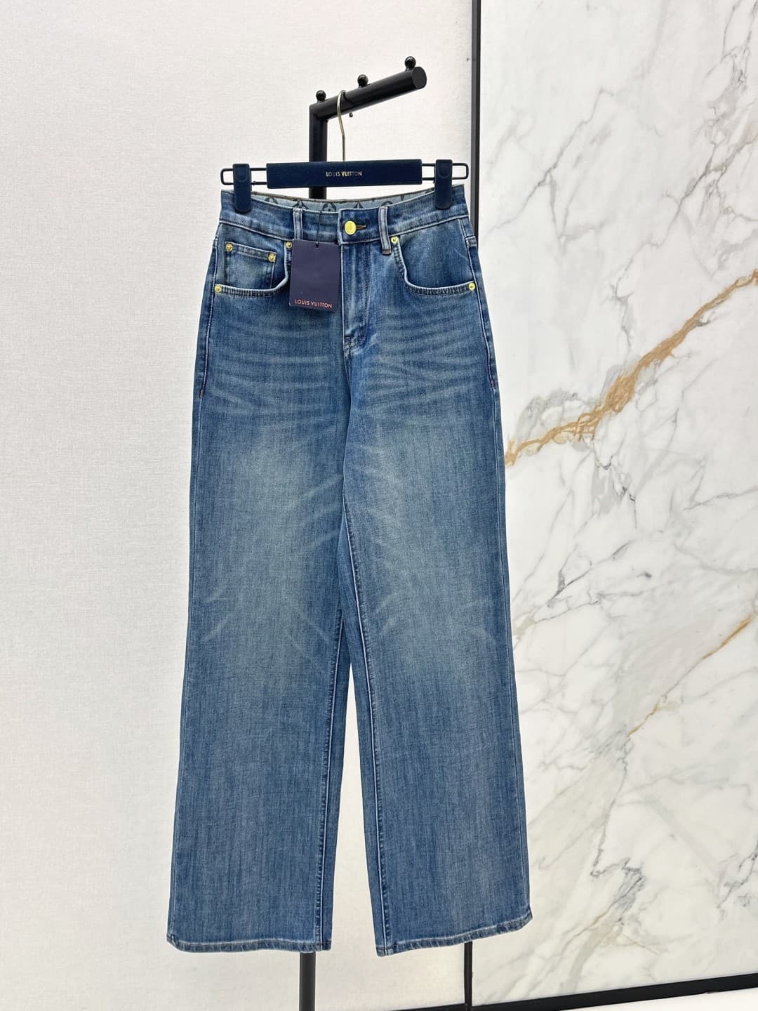 L X V Jeans