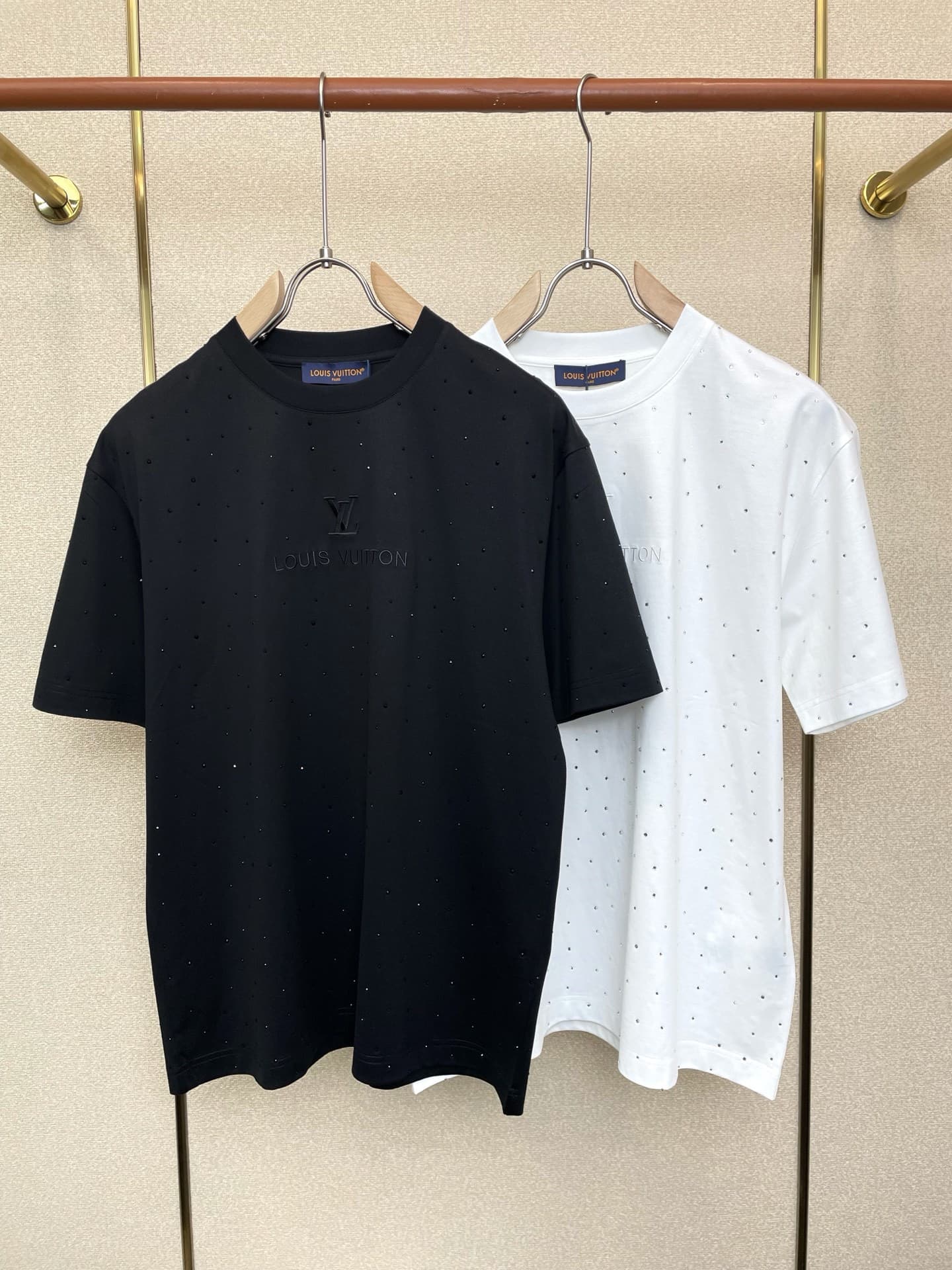 L X V T-shirt(Multiple colors)