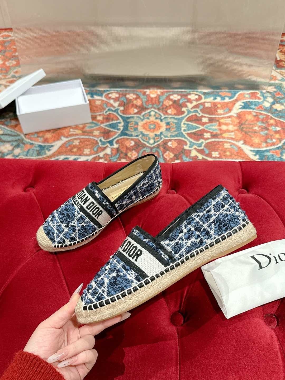 DR Fisherman's shoes