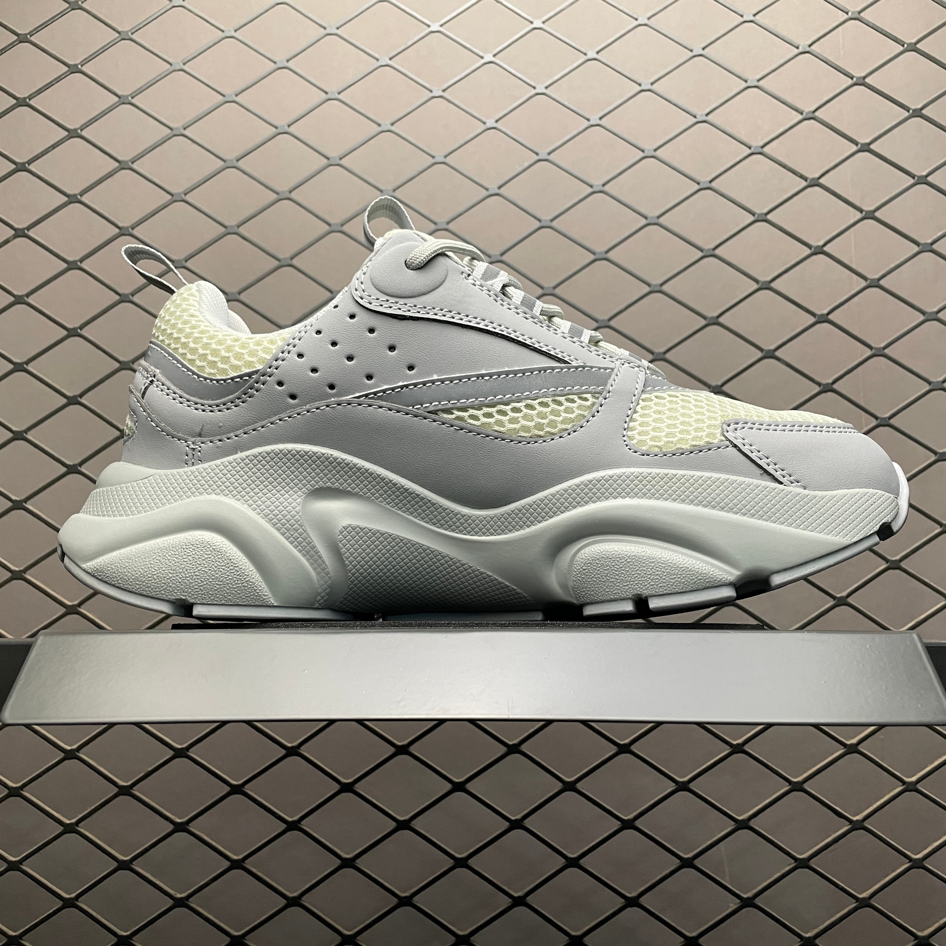 DR classic B22 Clunky Sneaker