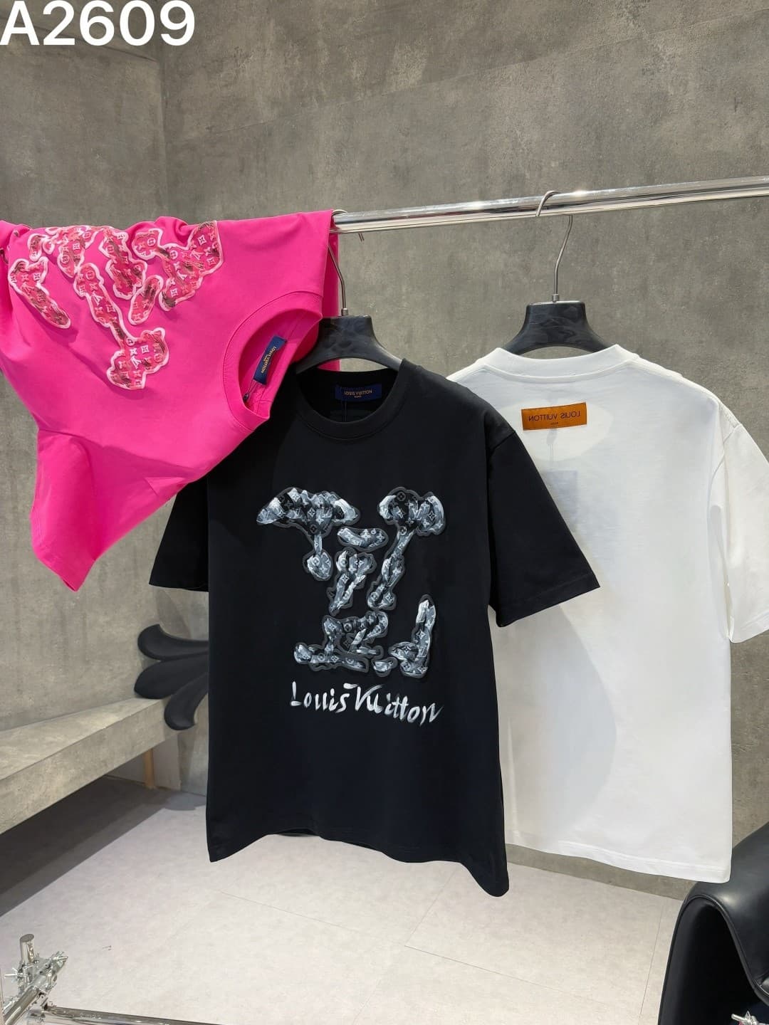 L X V T-shirt(Multiple colors)