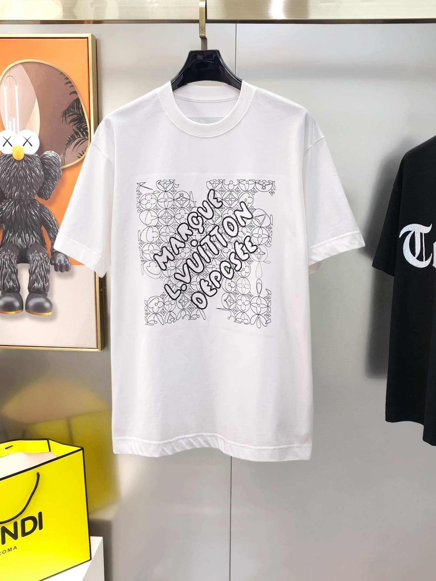 L X V T-shirt