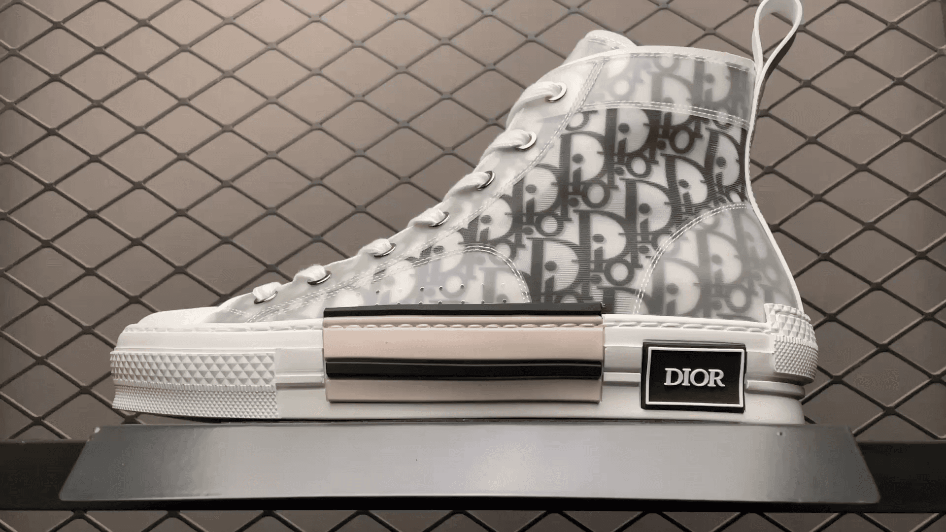 DR B23 Sneaker