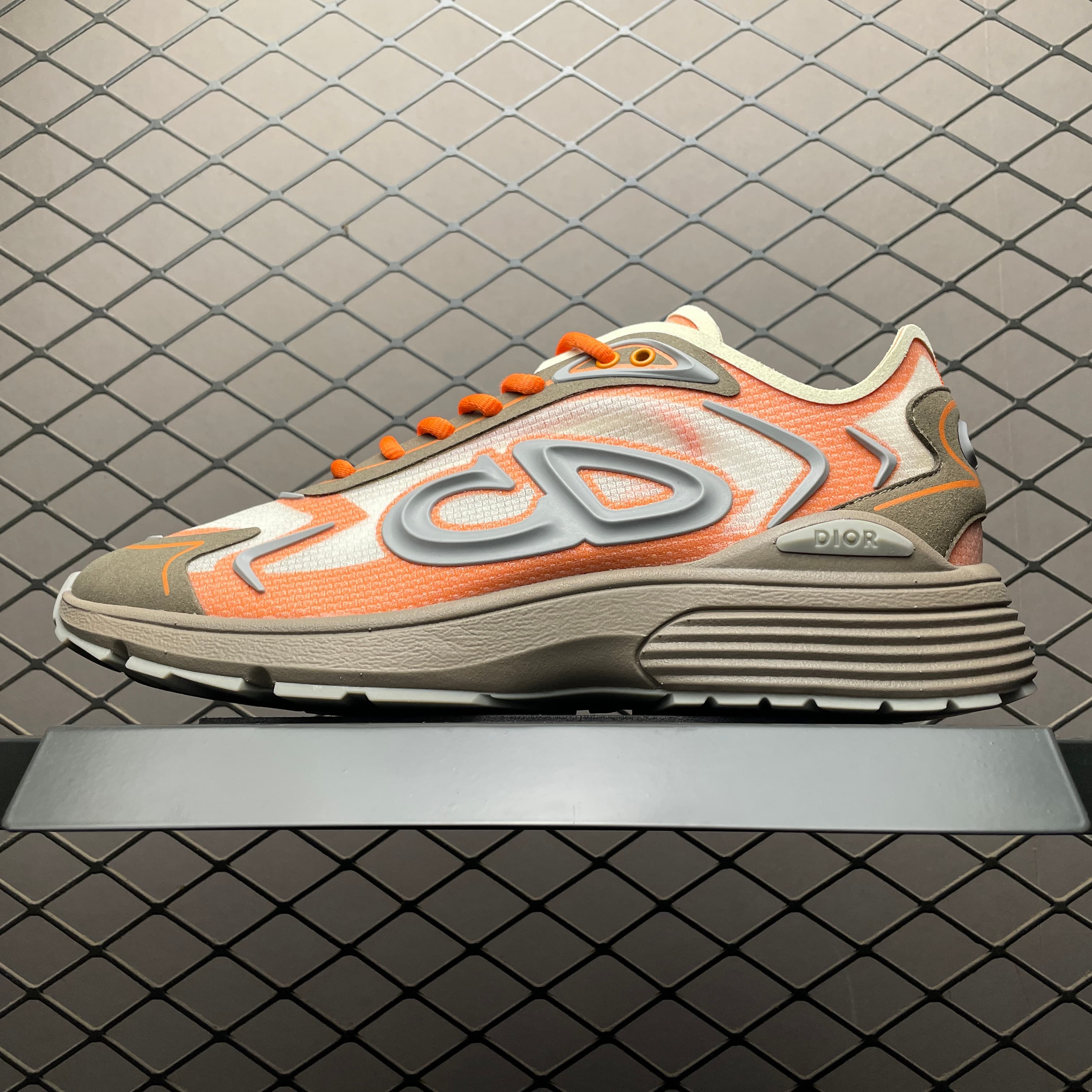 DR B30 Sneakers