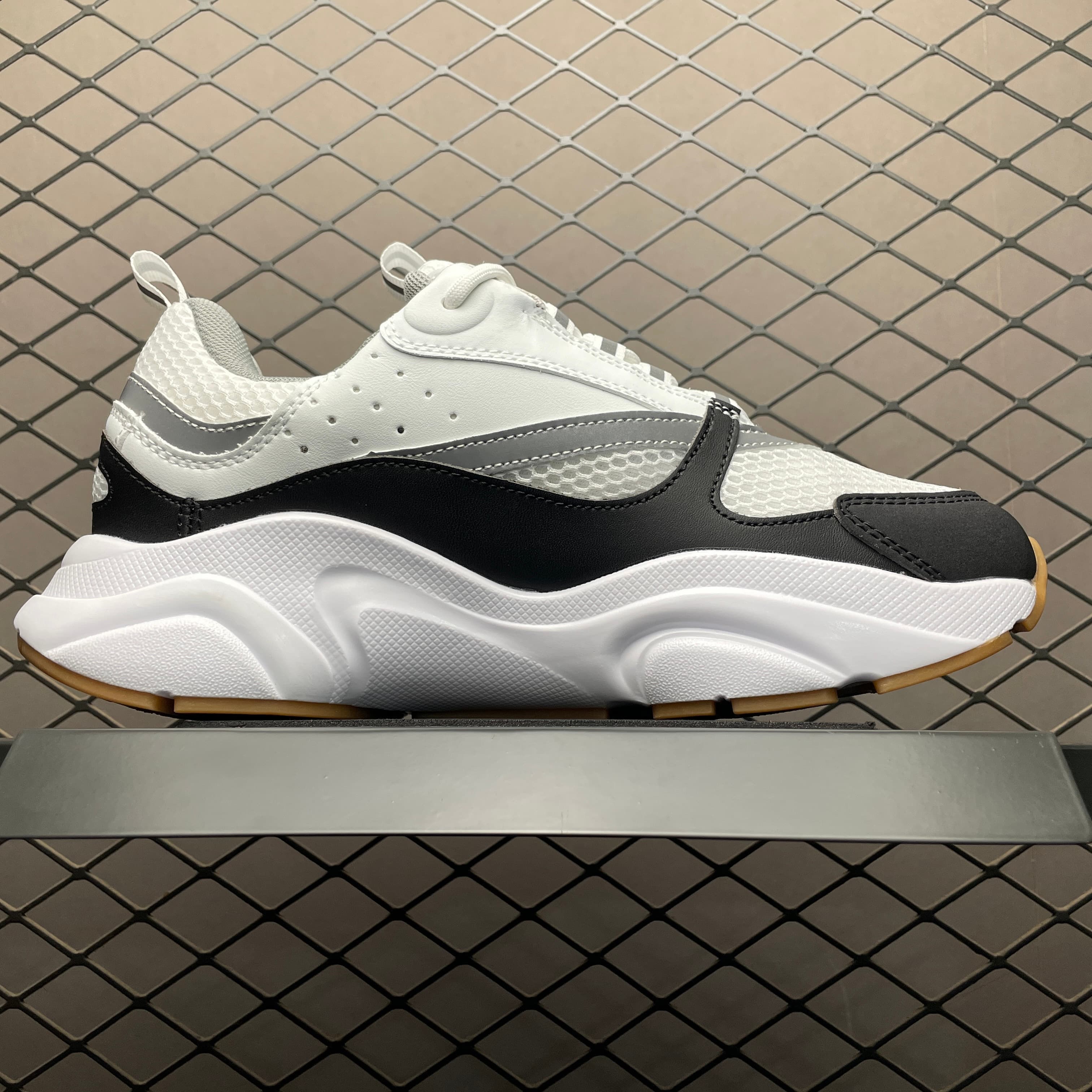 DR classic B22 Clunky Sneaker