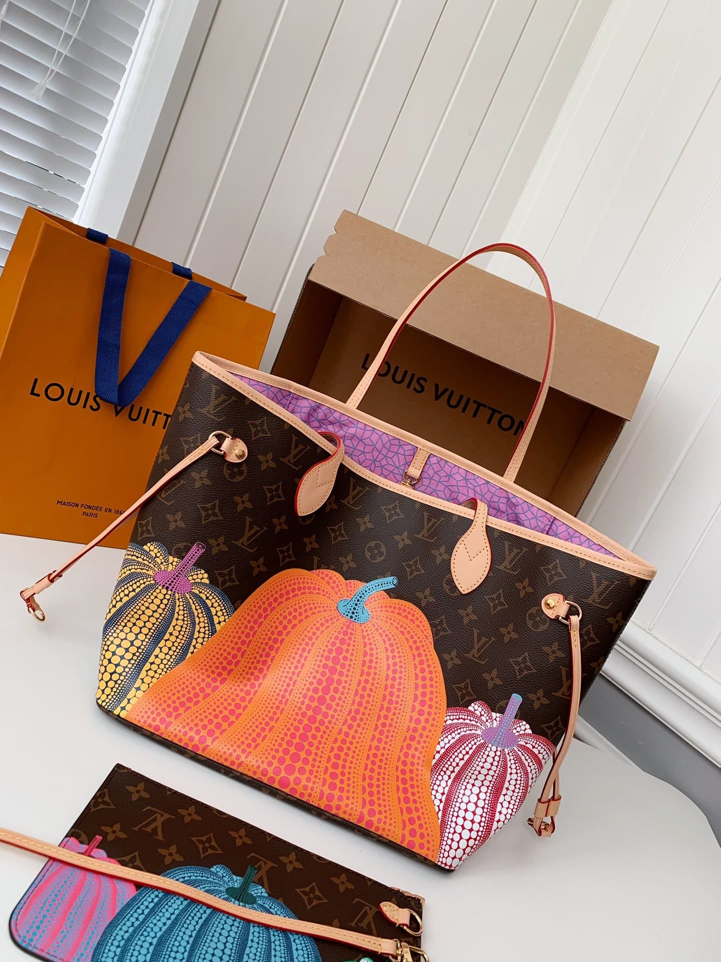 L X V x Yayoi Kusama NEVERFULL 31*28*14cm