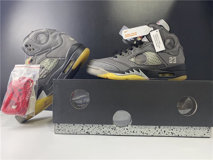JRD5 OW Black CT8480-001