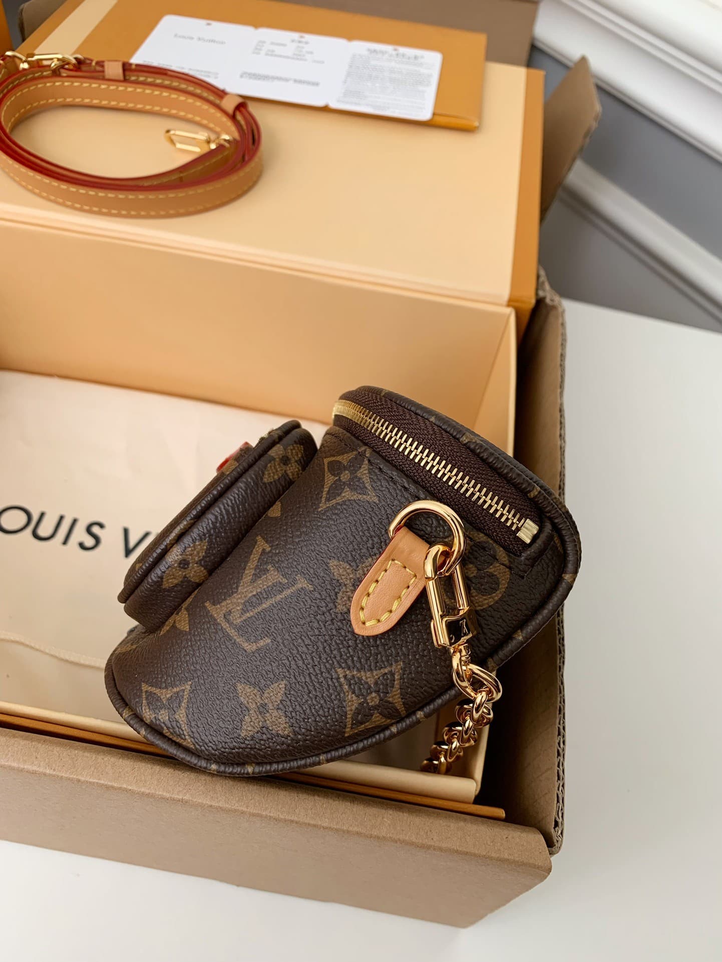 L X V 23 Mini Bumbag 17*12*9.5cm