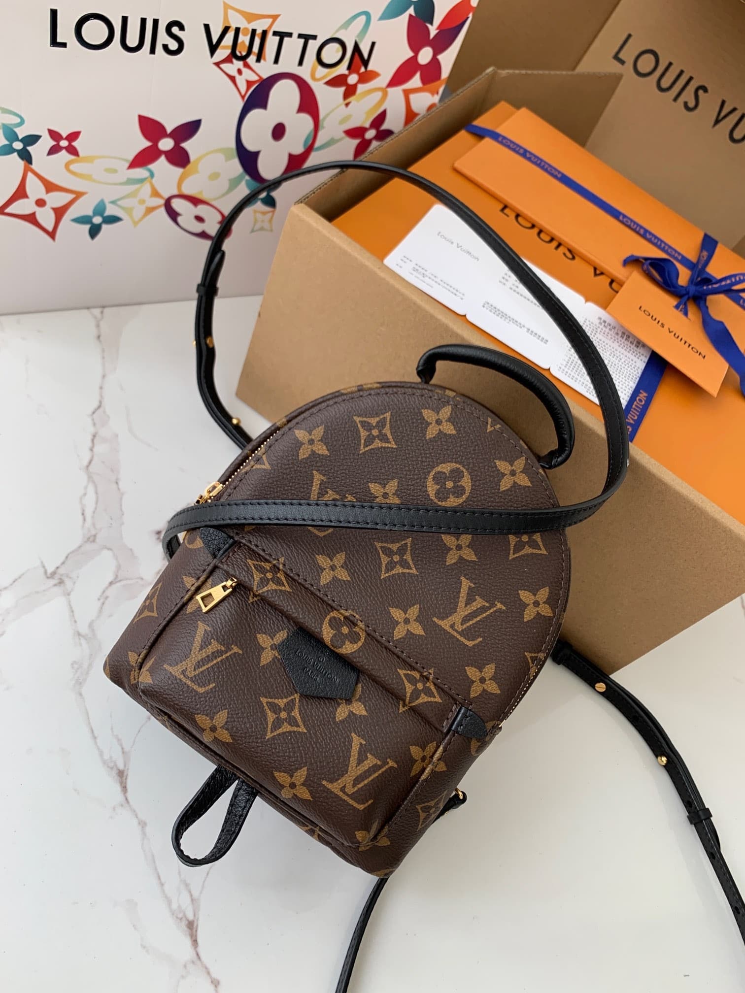 L X V PALM SPRINGS M44873 size:17*22*10cm