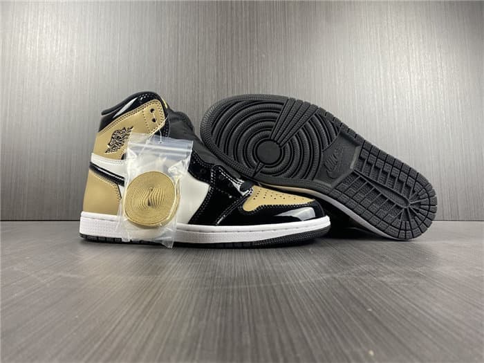 JRD1 Retro NRG Patent Gold Toe 861428-007