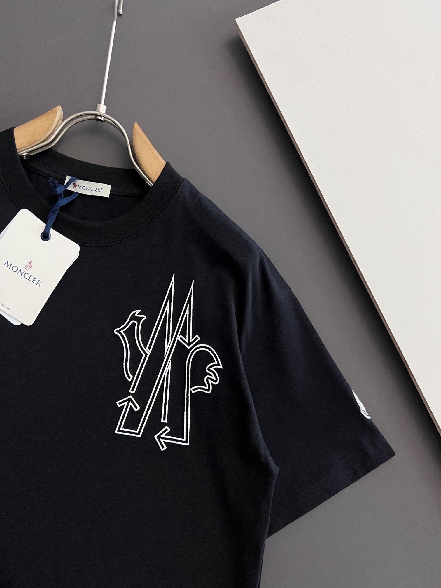 MONC 24 styles of heavy embroidery T-shirt