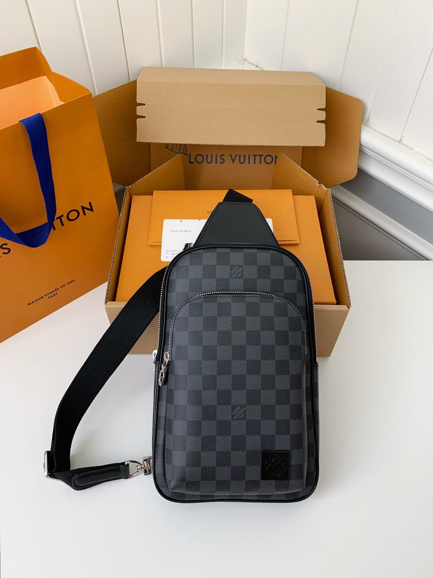 L X V damier graphite Men's Shoulder Bags M45302, Top Quality Size: 20X31X7cm