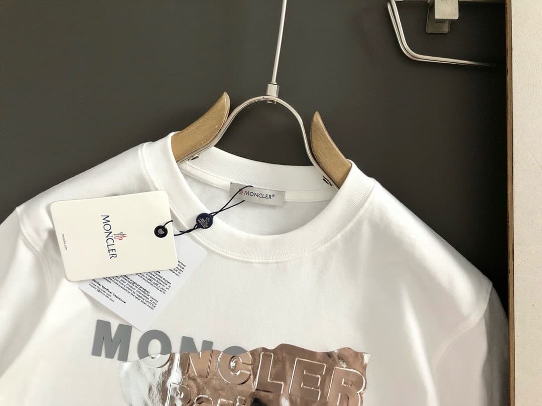 MONC Silver-plated with bright lettering-shirt