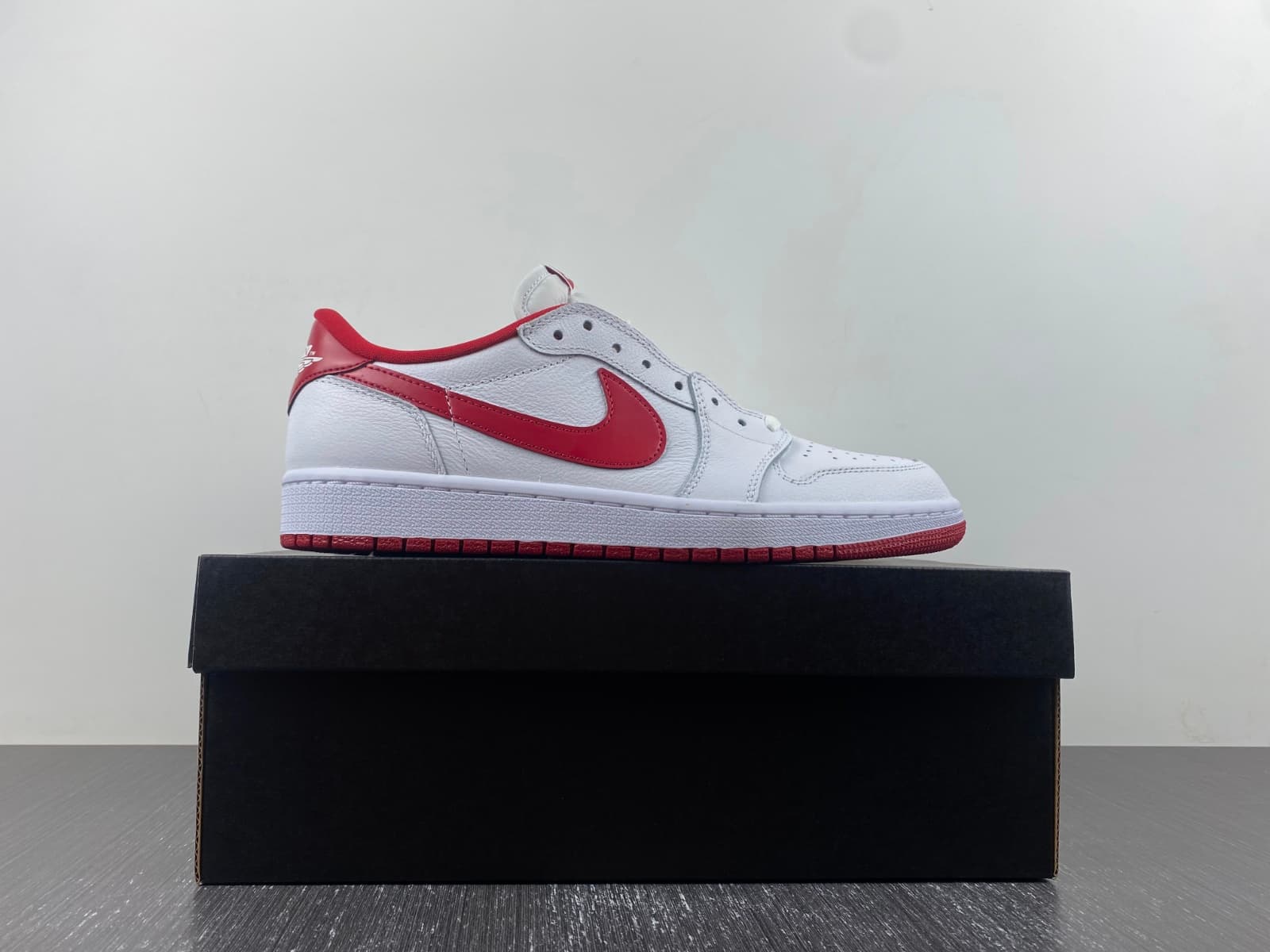 JRD 1 Retro Low White Varsity Red 705329-101