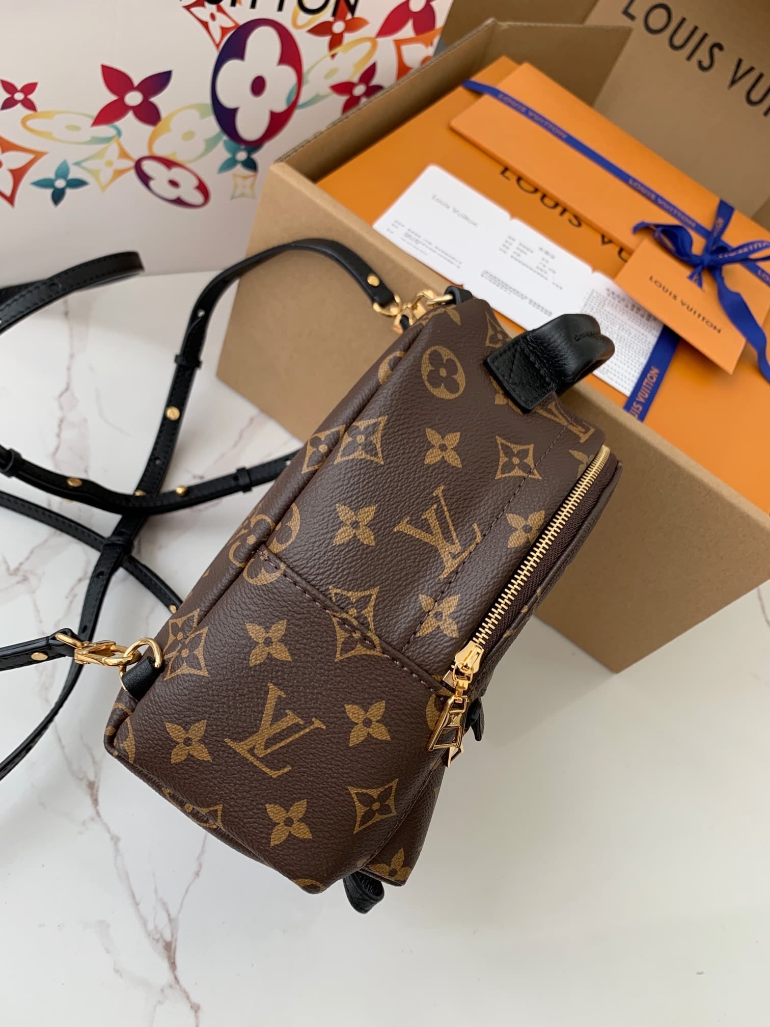 L X V PALM SPRINGS M44873 size:17*22*10cm