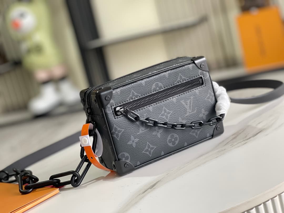 L X V Bag 18.5x13x8CM