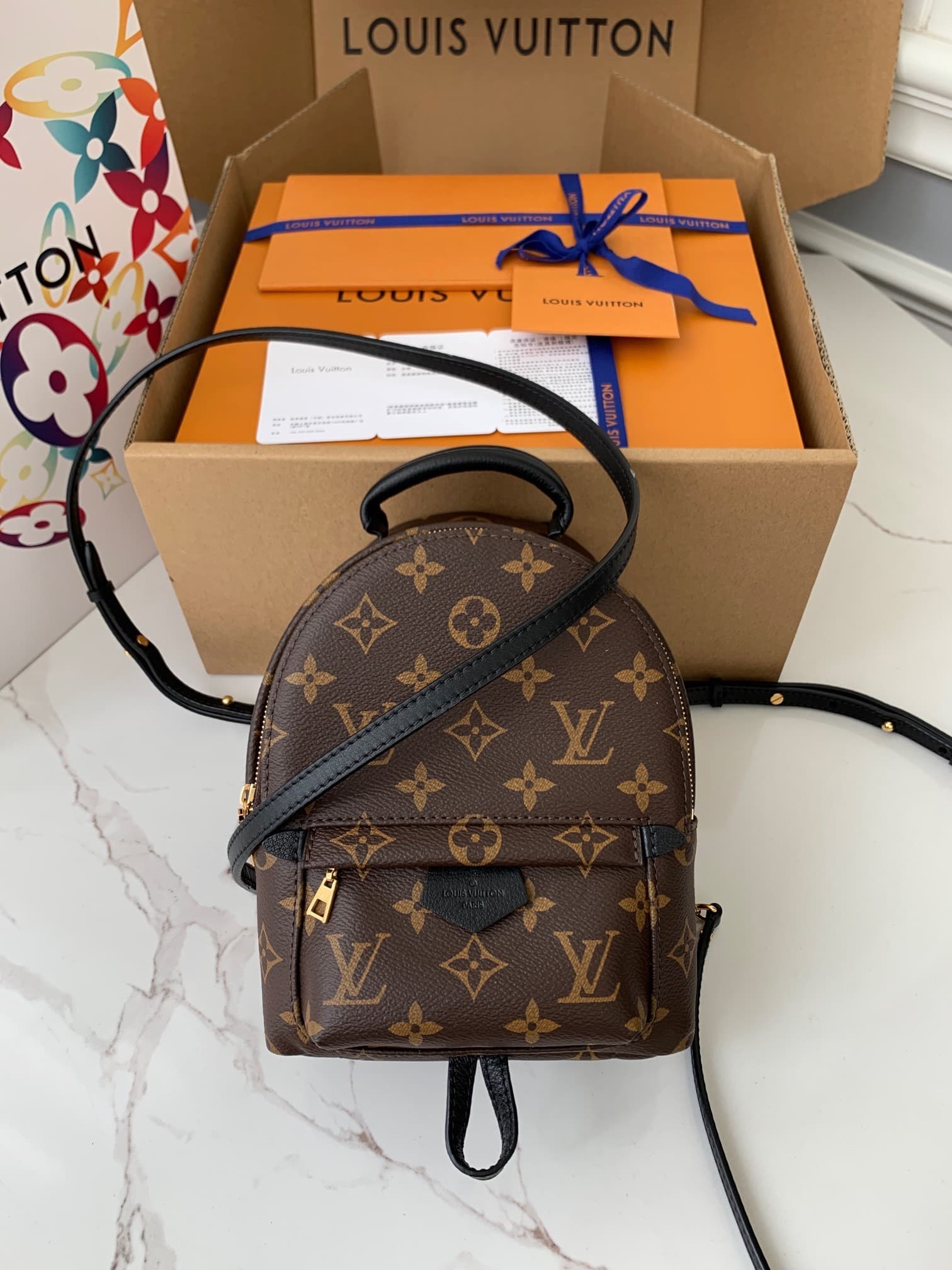 L X V PALM SPRINGS M44873 size:17*22*10cm