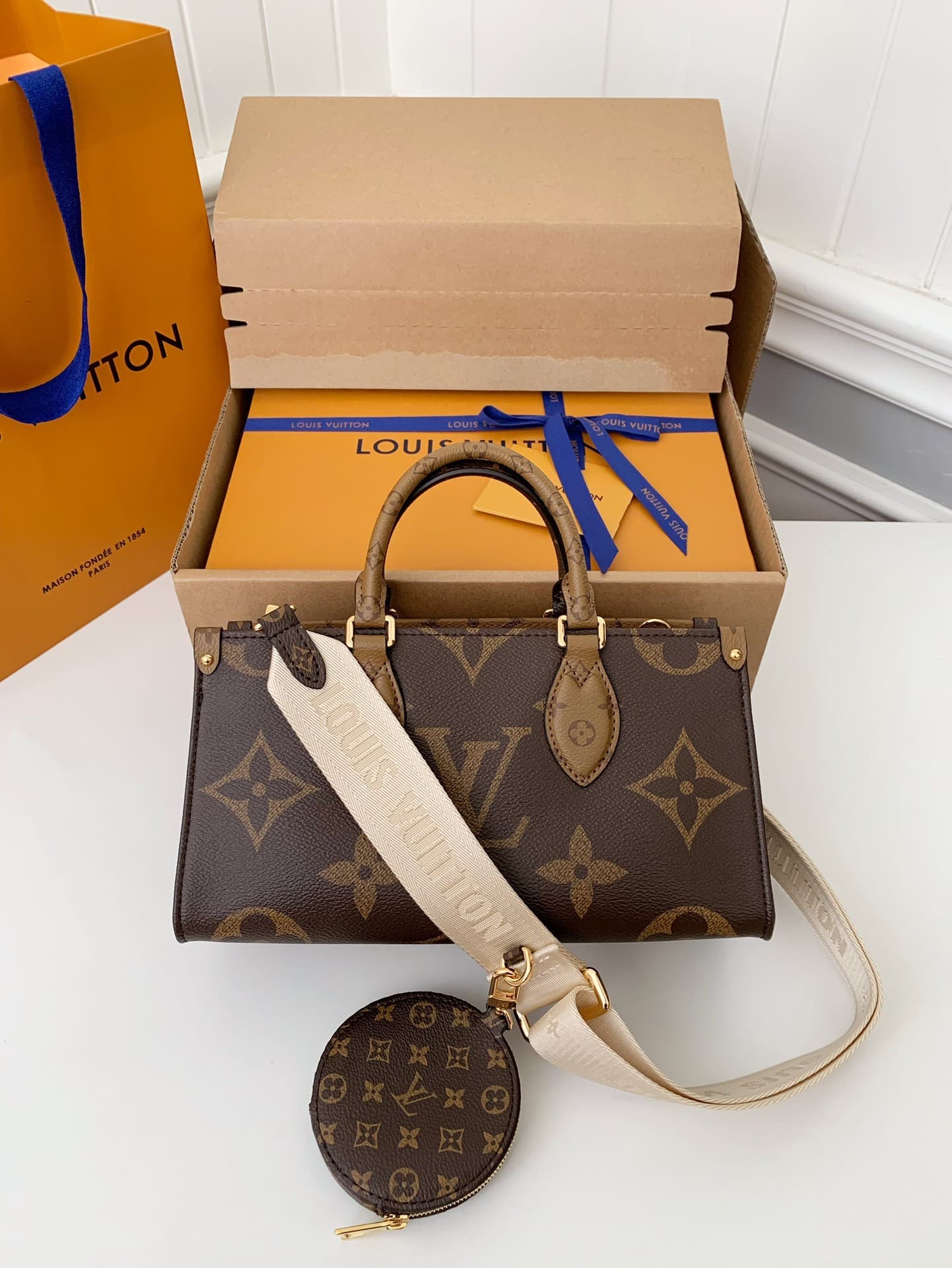L X V Onthego Eat-West 25*13*10cm