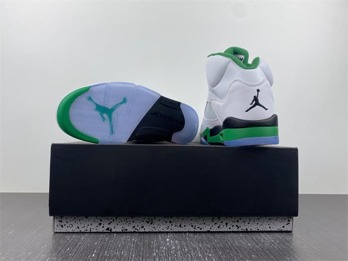Air JRD 5 WMNS “Lucky Green” DD9336-103