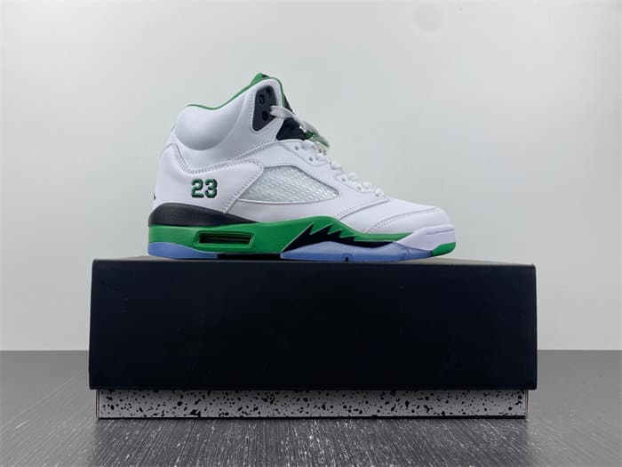 Air JRD 5 WMNS “Lucky Green” DD9336-103