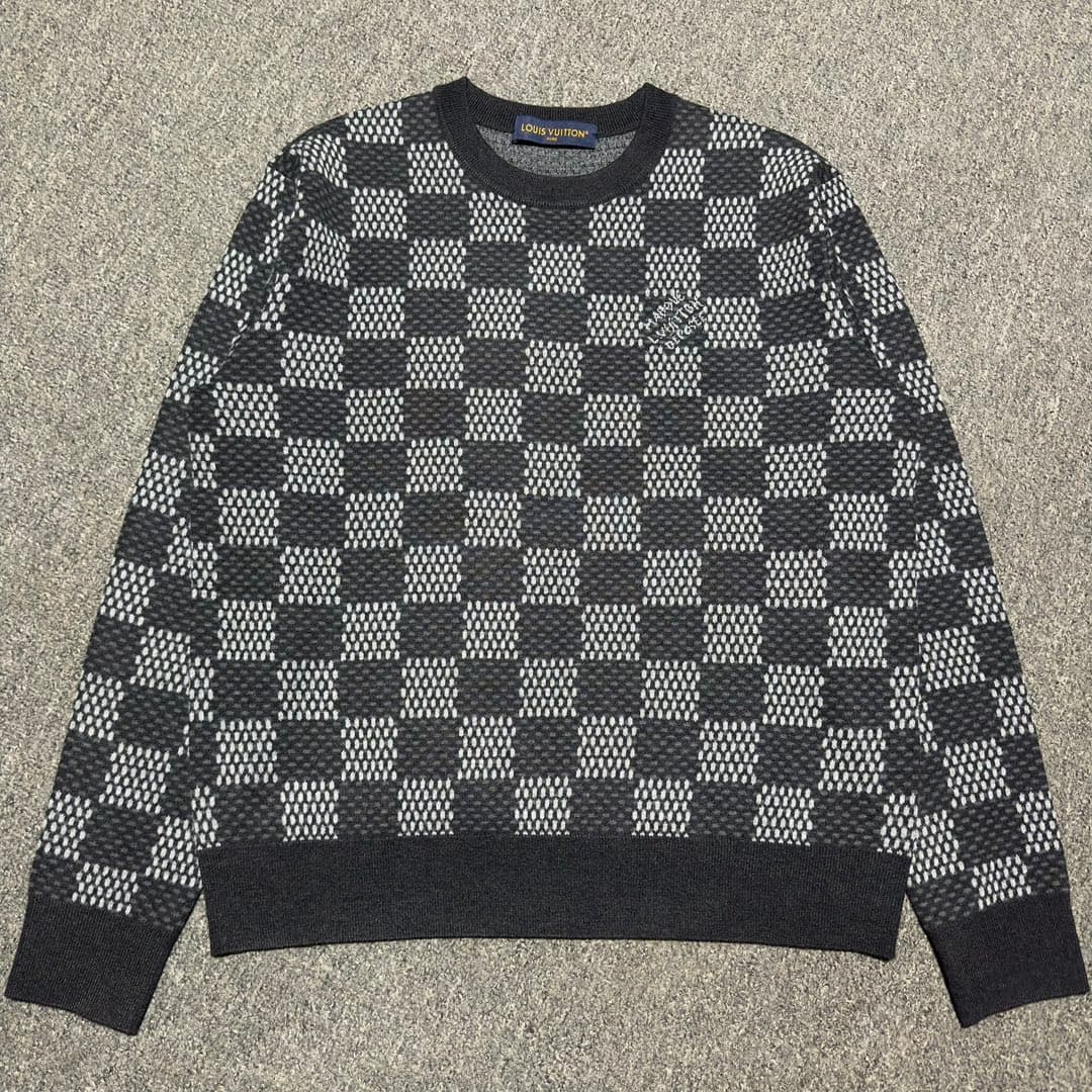 L X V Sweater Black
