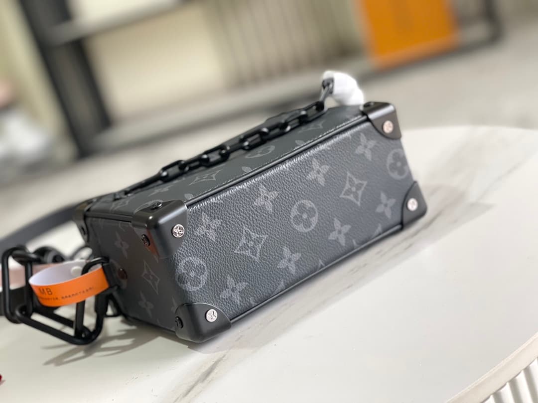 L X V Bag 18.5x13x8CM