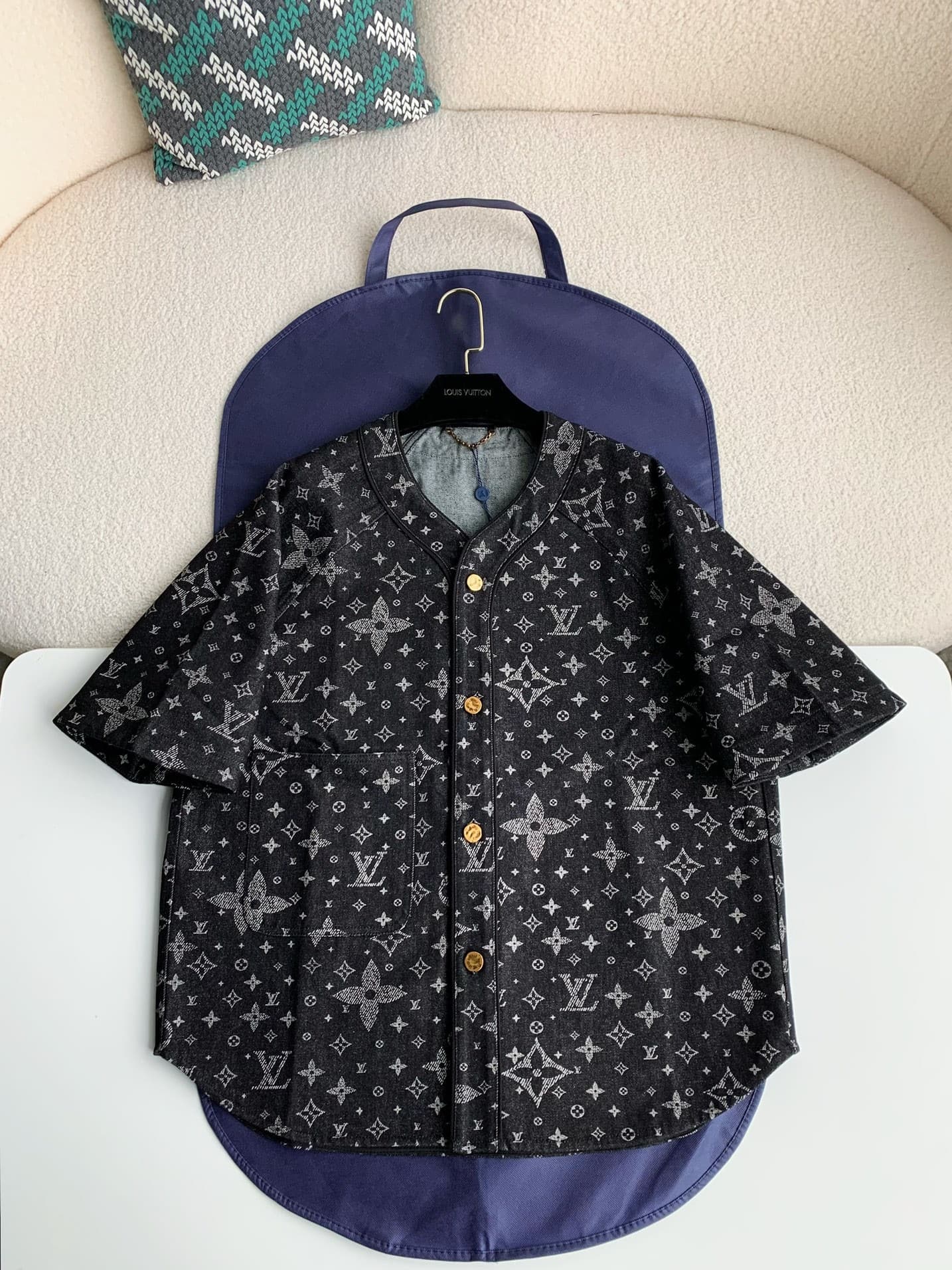 L X V Shirts