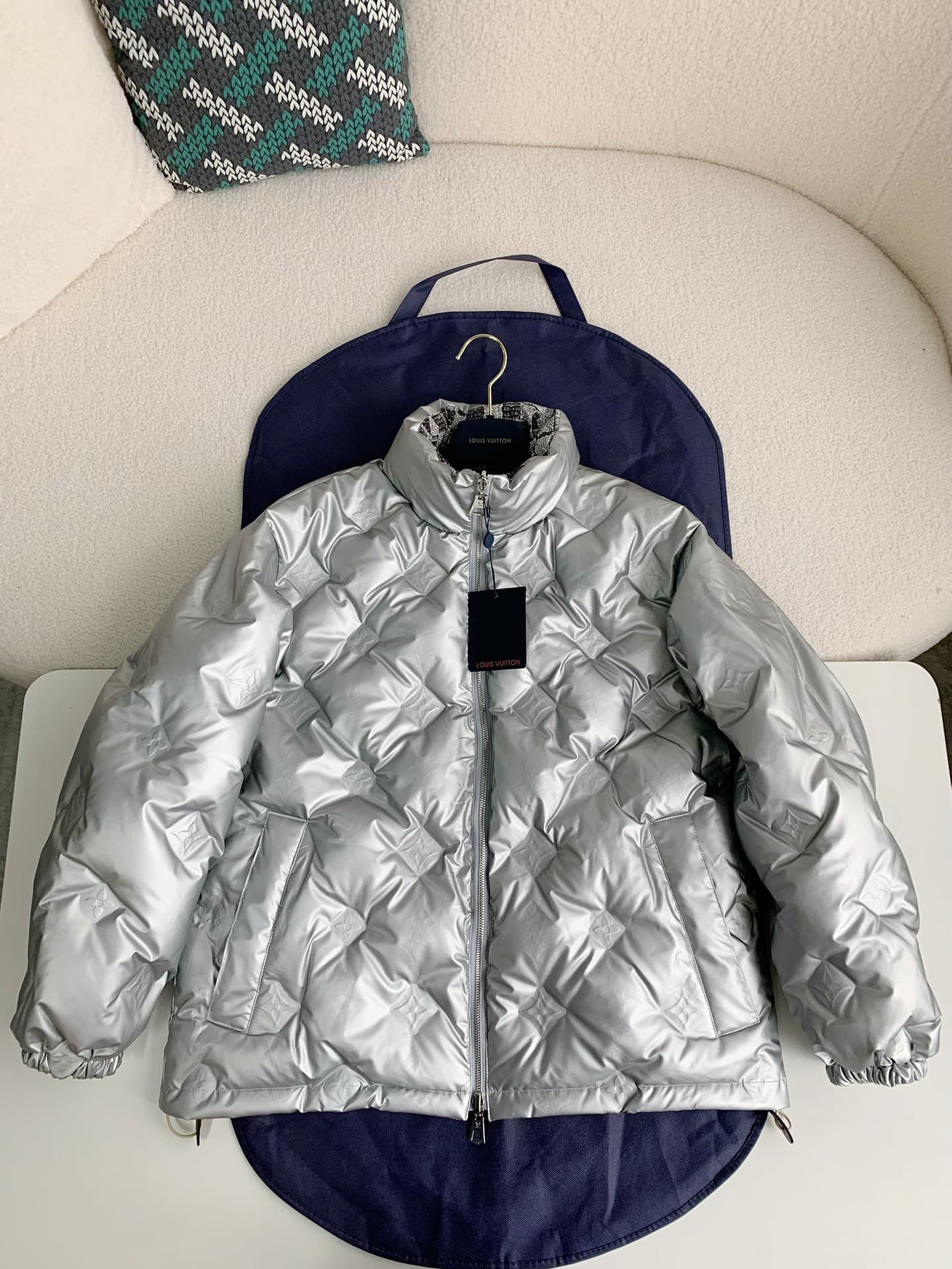 L X V LOGO Down Jacket