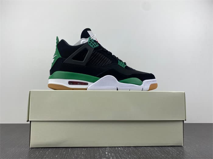 NK SB x Air JRD 4 DR5415-030
