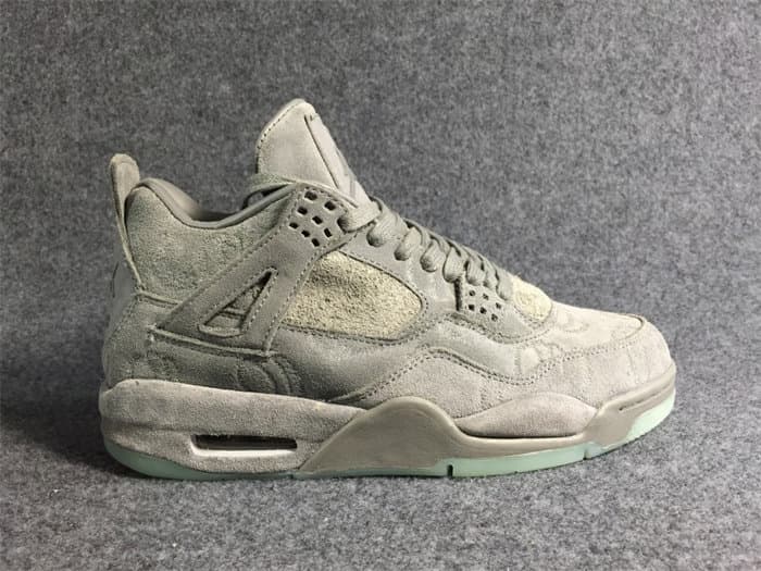 JRD 4 Retro Kaws 930155-003