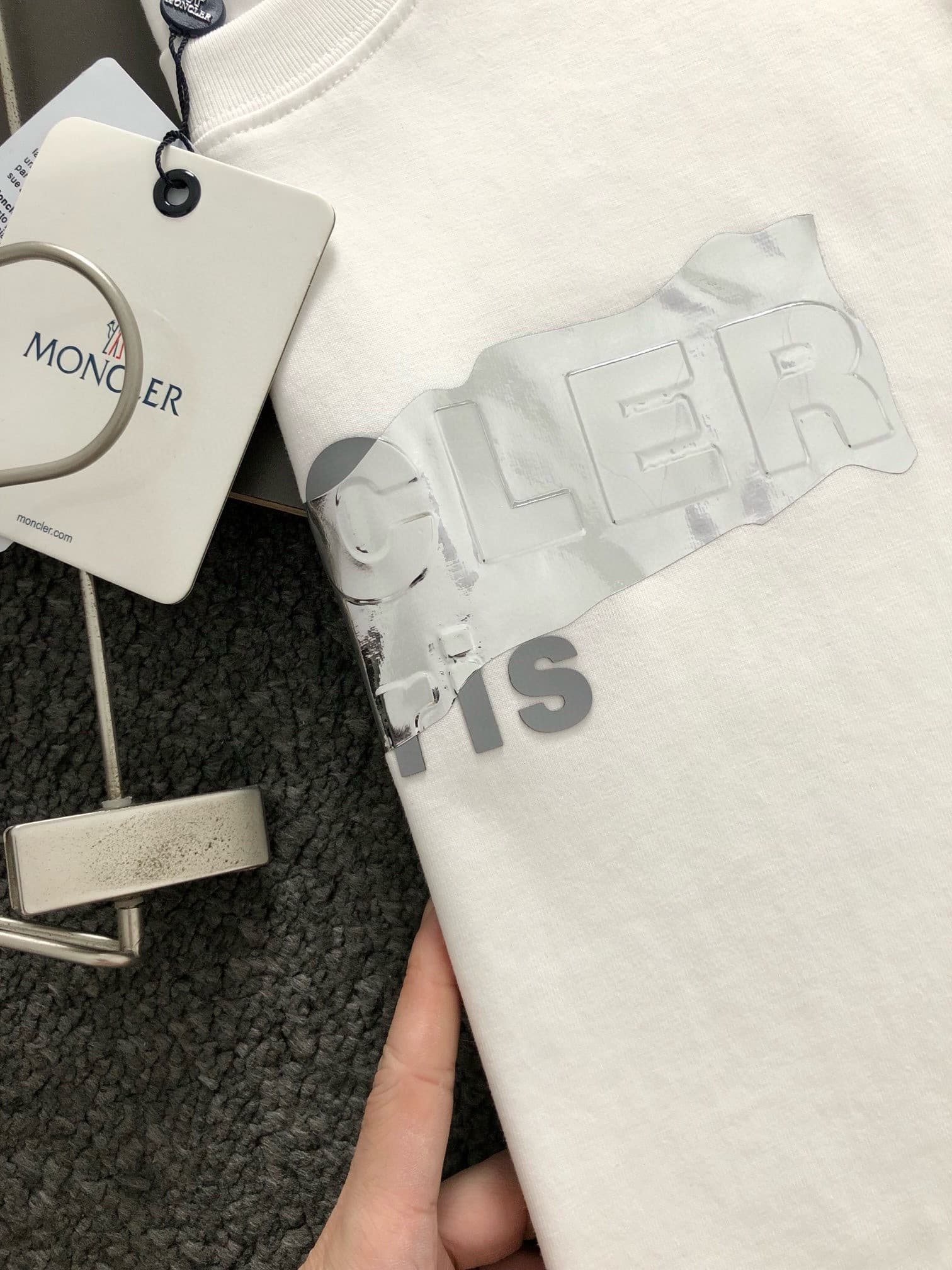 MONC Silver-plated with bright lettering-shirt