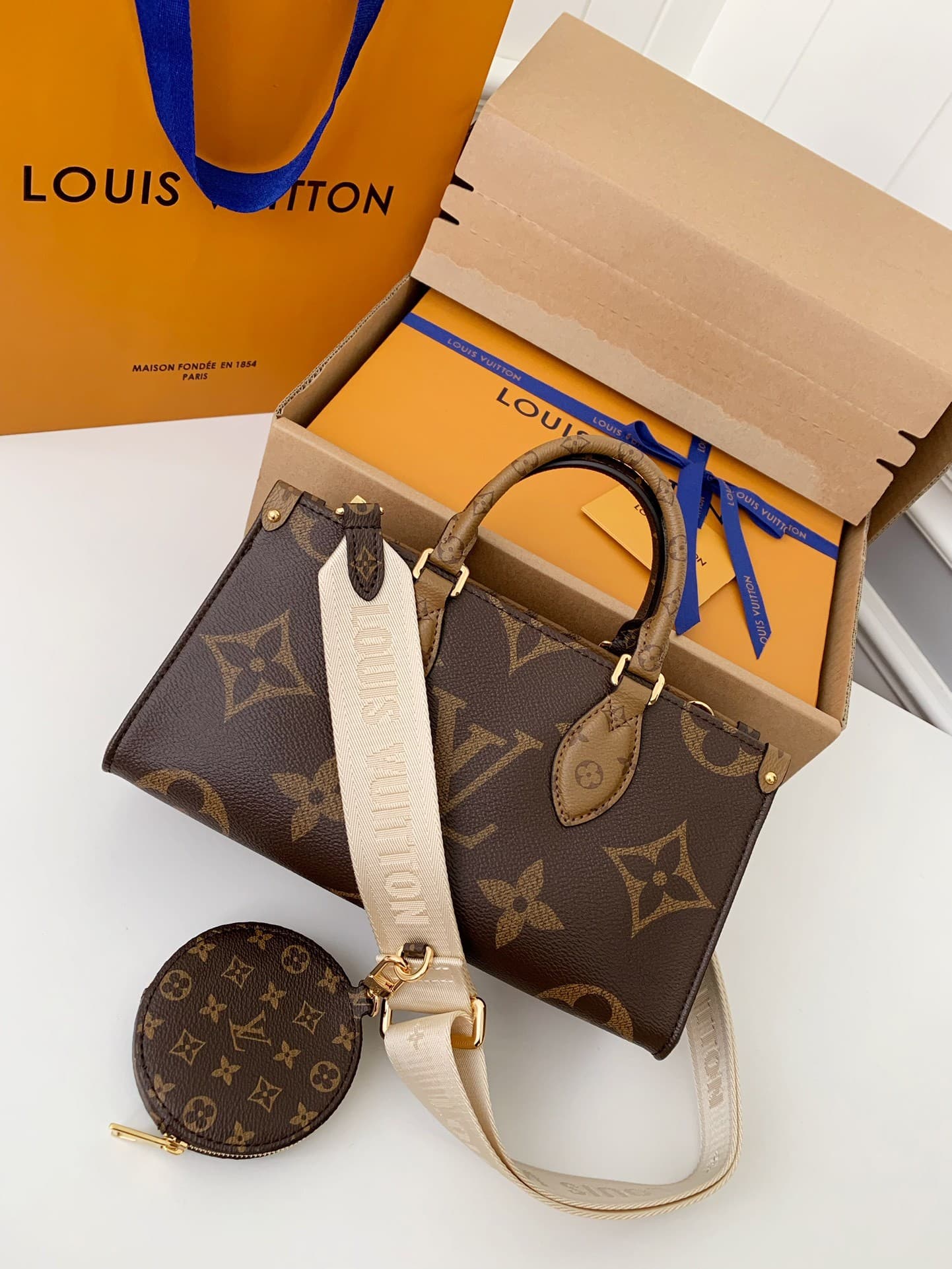 L X V Onthego Eat-West 25*13*10cm