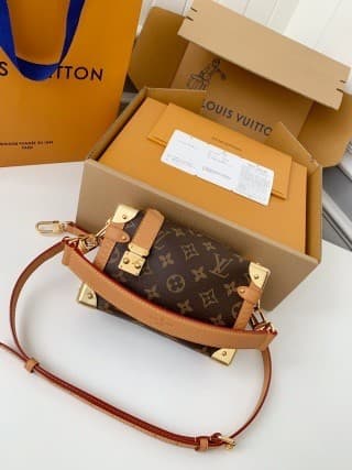 L X V small SIDE TRUNK handbag M46815, size: 18*12.5*8cm