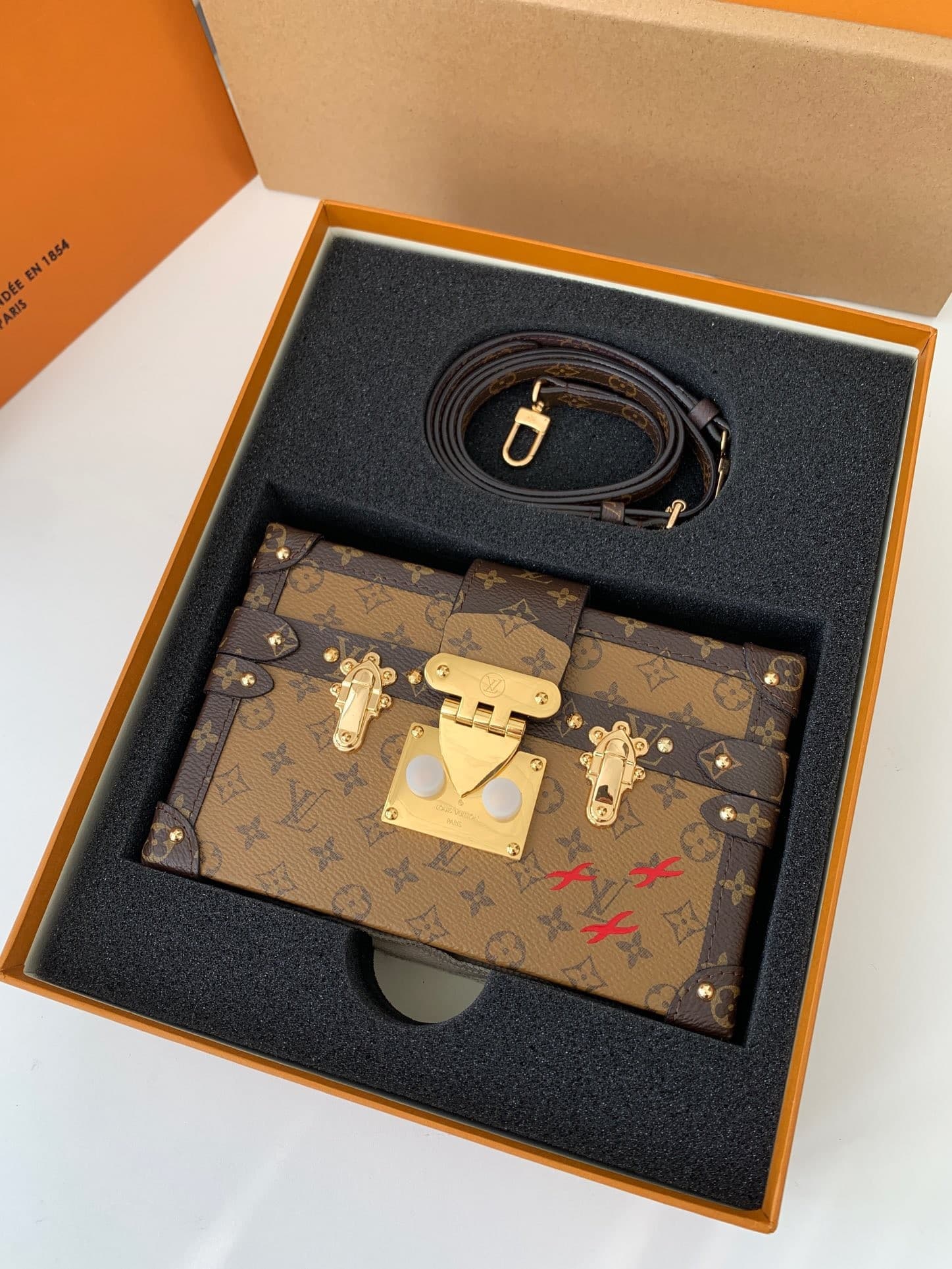L X V PETITE MALLE M44154 size: 19*12*5cm