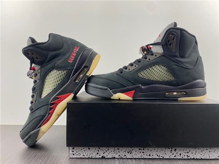JRD 5 Retro Gore-Tex Off-Noir DR0092-001