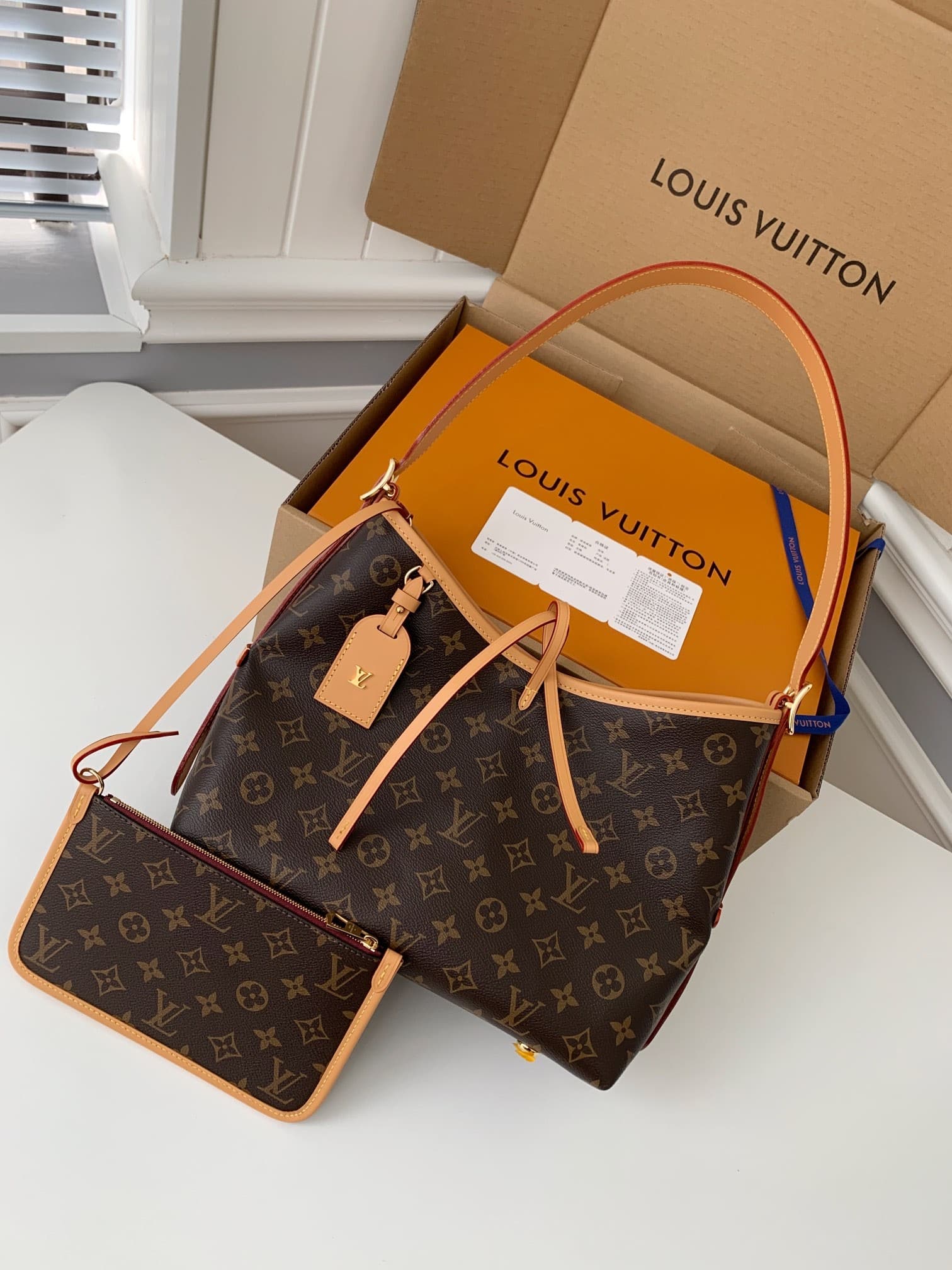 L X V CARRYALL M46203 size:29*24*12cm