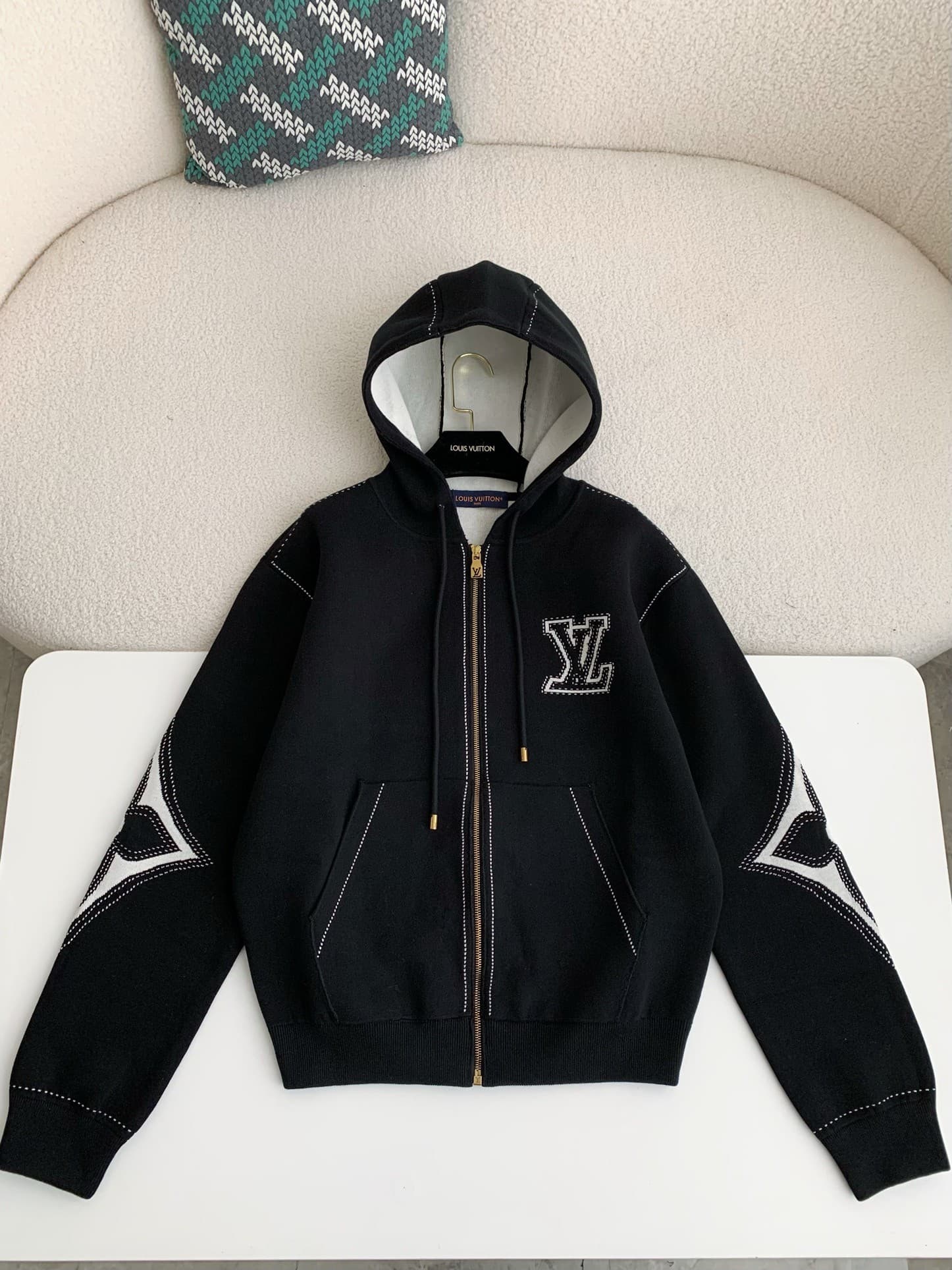 L X V SS24 Logo Inlaid flower zipper sweatshirt Jackets