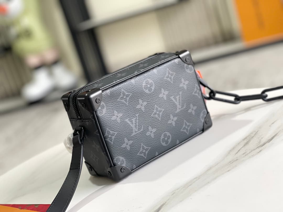L X V Bag 18.5x13x8CM