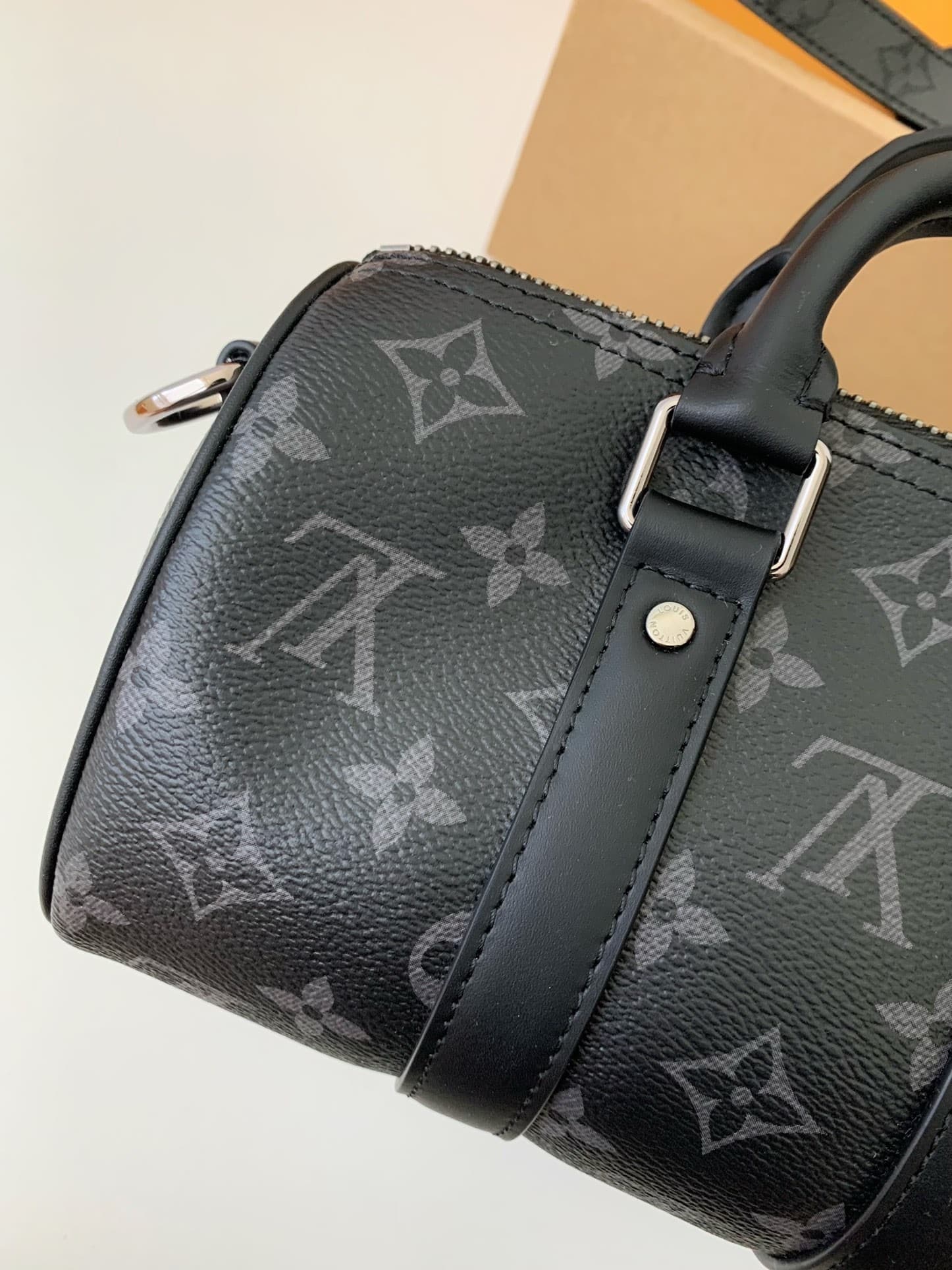 L X V City Keepall xs 21*12*9cm