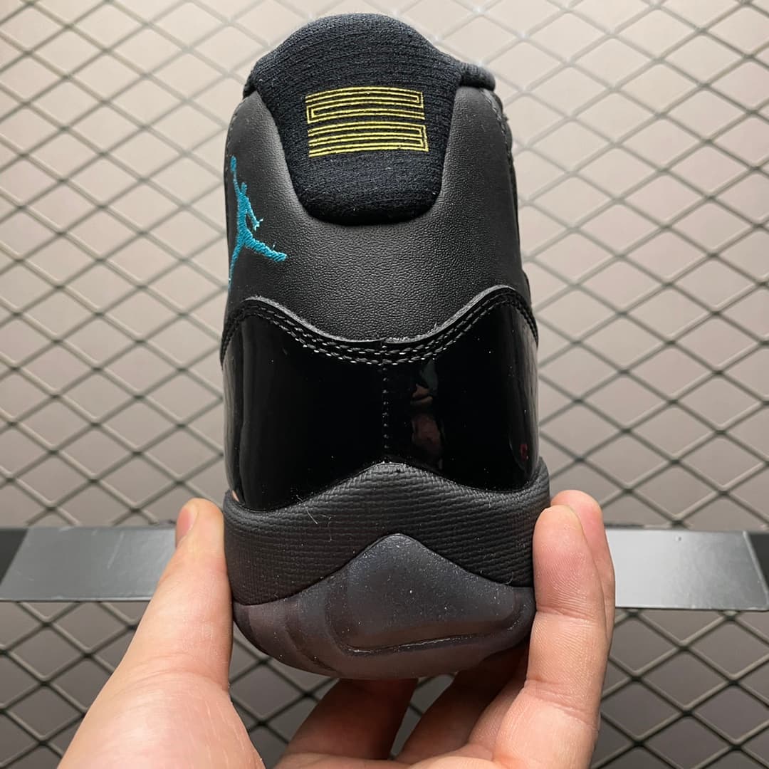 JRD 11 Retro Gamma Blue CT8012-047
