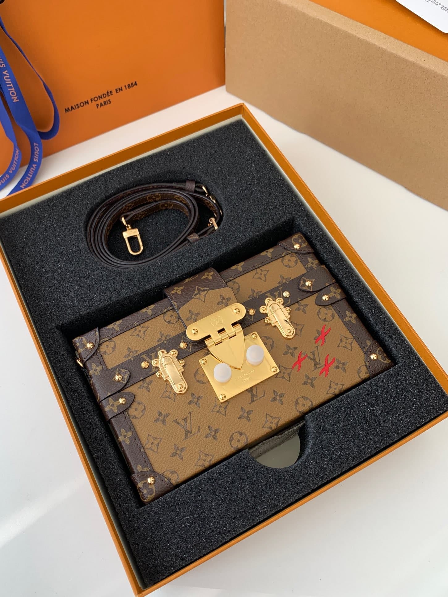 L X V PETITE MALLE M44154 size: 19*12*5cm