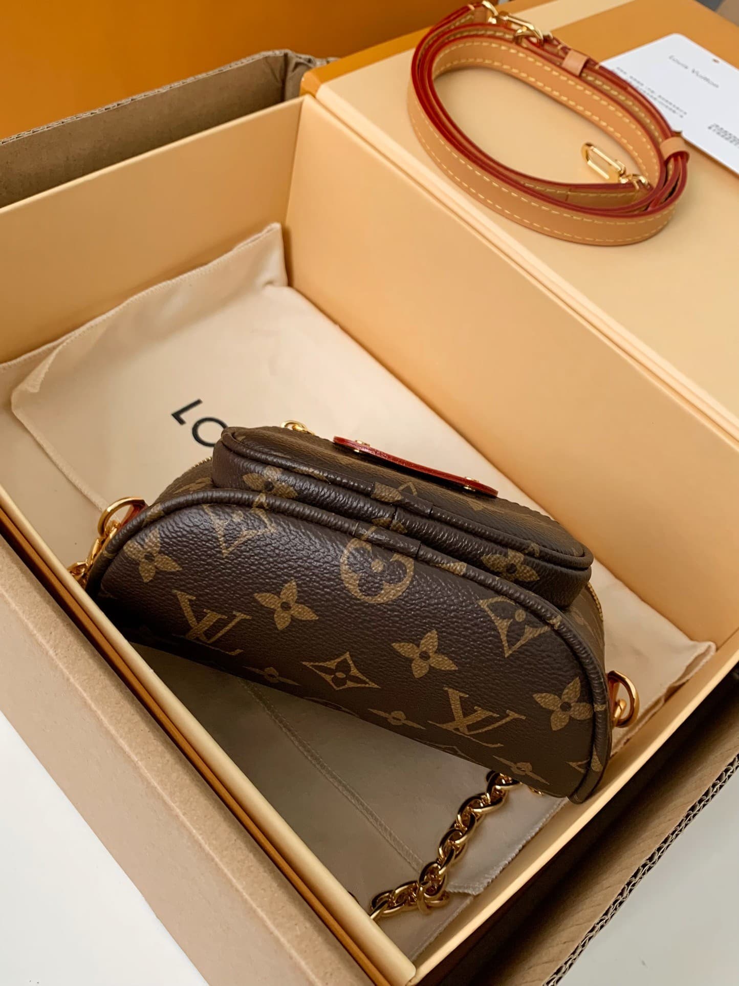 L X V 23 Mini Bumbag 17*12*9.5cm
