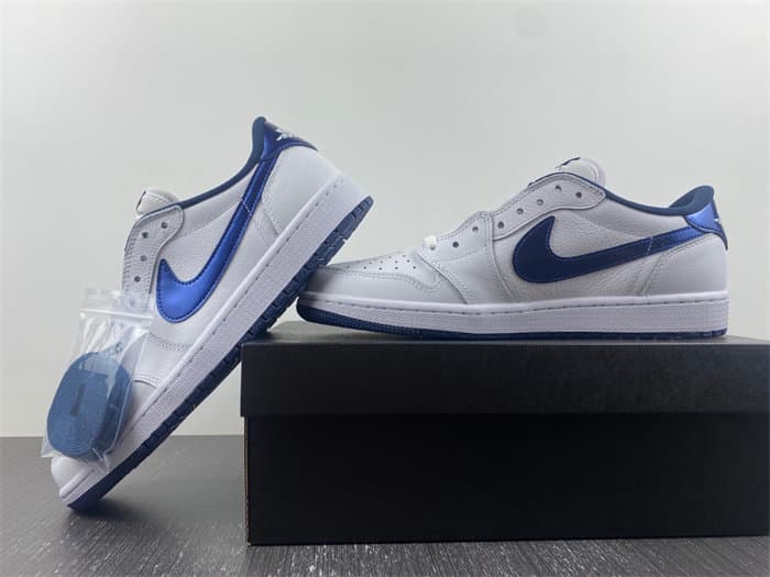 JRD 1 Retro Low Metallic Blue 705329-106