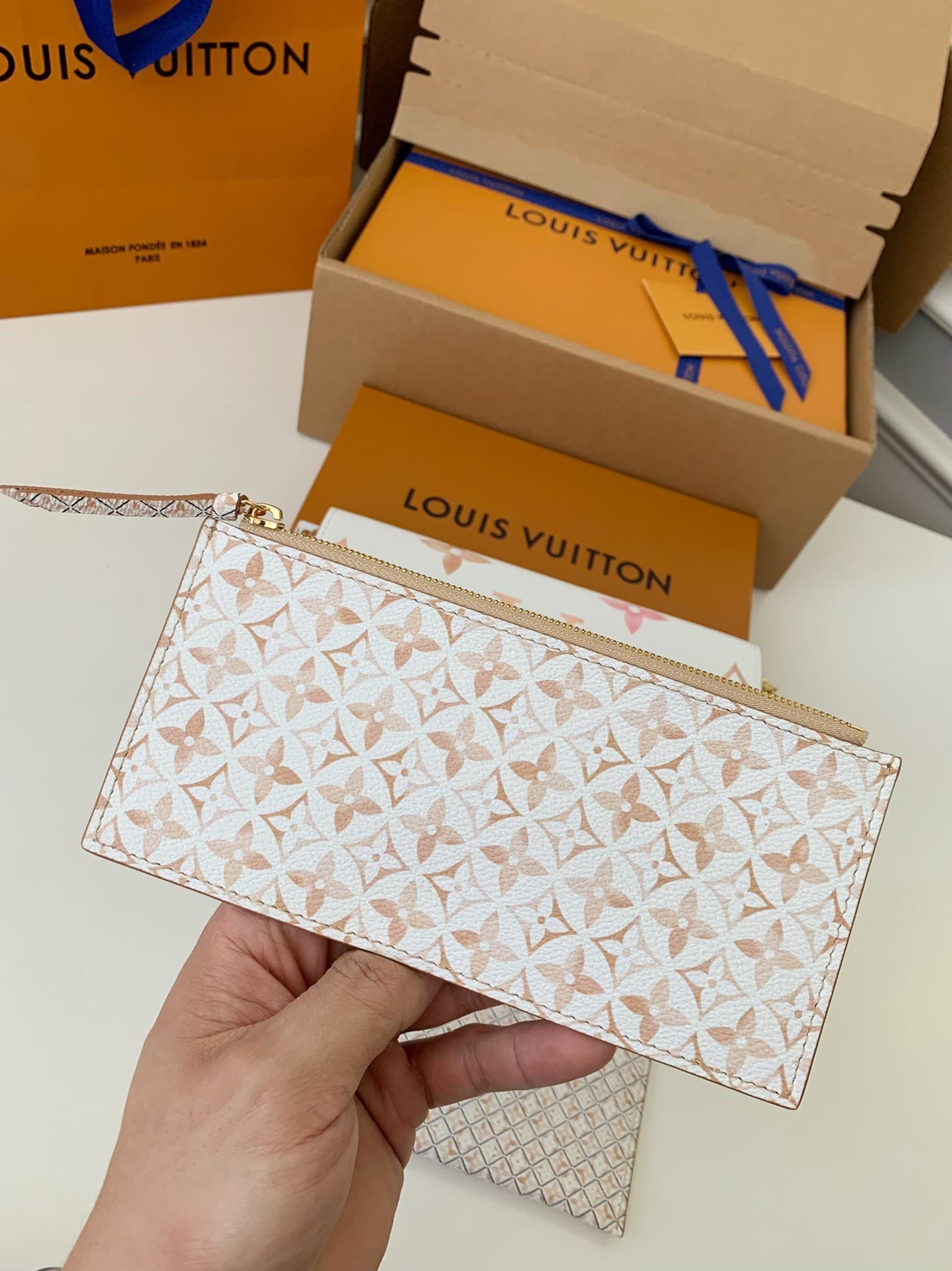 L X V POCHETTE FÉLICIE 21*12*3cm