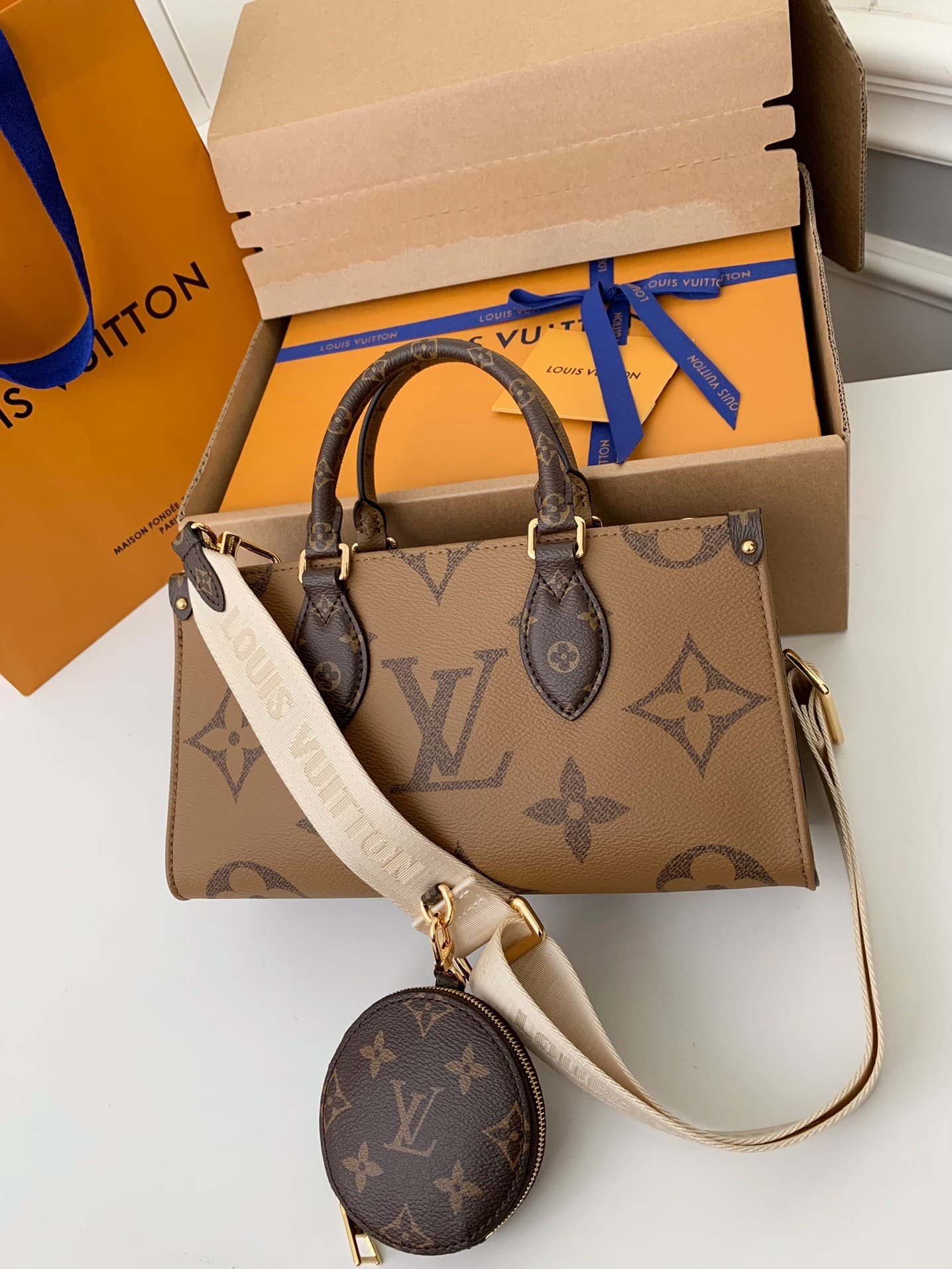 L X V Onthego Eat-West 25*13*10cm