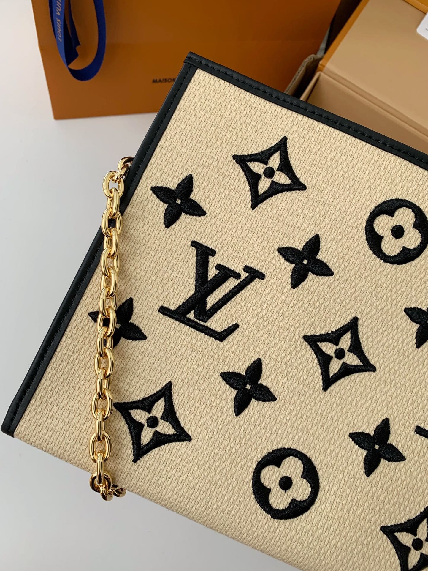 L X V Toiletry Pouch 25*20*5.5cm